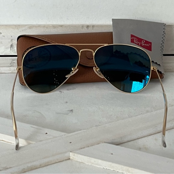NOT FOR SALE. Ray Ban Polarized Flash Aviator - Blue Mirror & Gold Frame - Picture 3 of 10